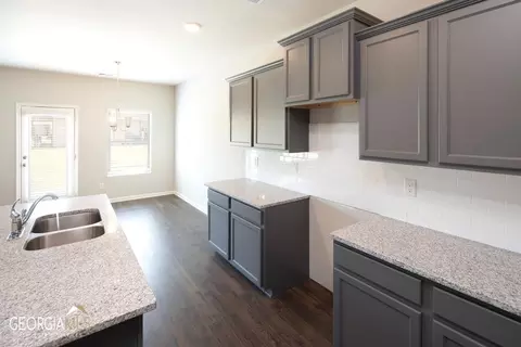 12147 Conrad Cir, Hampton, GA 30228 photo 5