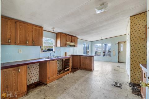 209 E Johnson St, Rincon, GA 31326 photo 7