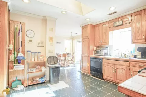 7616 E Cherokee Dr, Canton, GA 30115 photo 9