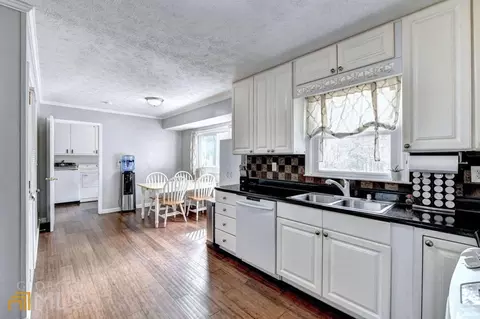 3207 Meadow Lark Dr, Duluth, GA 30096 photo 9