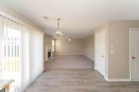 1467 Hyde Ct, Hampton, GA 30228 photo 4