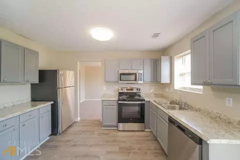 1467 Hyde Ct, Hampton, GA 30228 photo 5