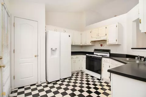 1291 Daffodil Ln, Hampton, GA 30228 photo 3
