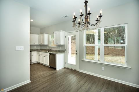 305 Jasmine Ln, Lagrange, GA 30241 photo 3