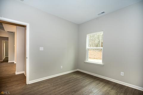 305 Jasmine Ln, Lagrange, GA 30241 photo 8