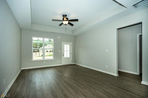 305 Jasmine Ln, Lagrange, GA 30241 photo 6