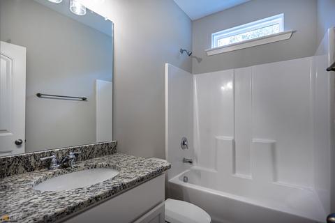 305 Jasmine Ln, Lagrange, GA 30241 photo 9