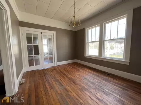 349 Forsyth St, Barnesville, GA 30204 photo 5