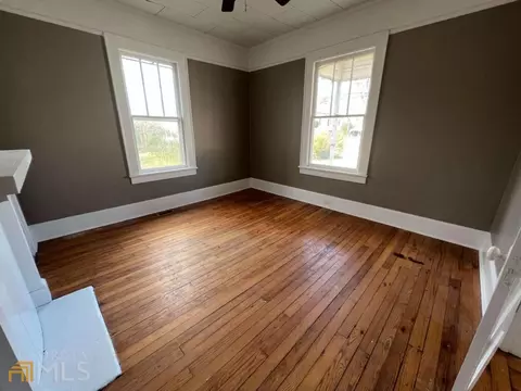 349 Forsyth St, Barnesville, GA 30204 photo 10