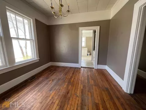349 Forsyth St, Barnesville, GA 30204 photo 6