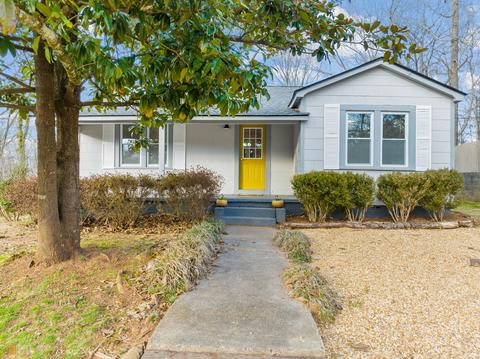 233 Ellis St, Cornelia, GA 30531 photo 2
