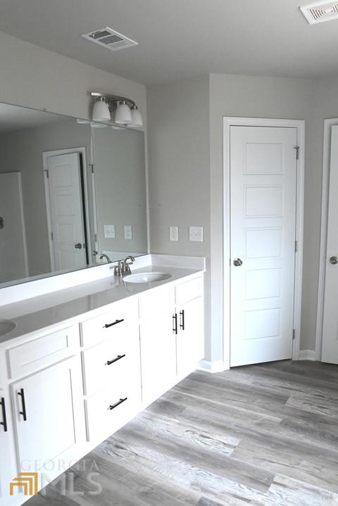 970 Lakeview Dr, Commerce, GA 30529 photo 4