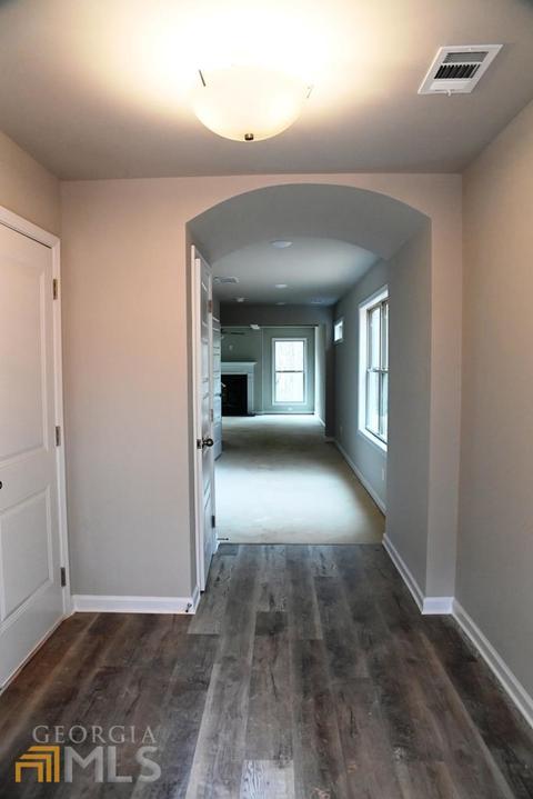 970 Lakeview Dr, Commerce, GA 30529 photo 2