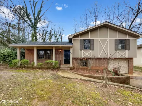 6925 Knollwood Dr, Morrow, GA 30260