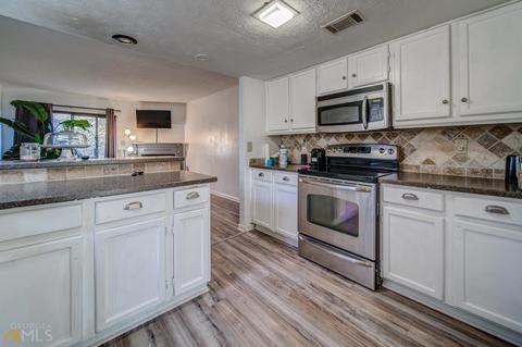 3070 Meadow Mere W, Chamblee, GA 30341 photo 8