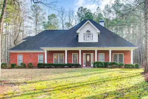 70 Carriage Park Ct, Oxford, GA 30054
