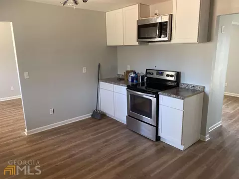 7041 Maddox Rd, Morrow, GA 30260 photo 3