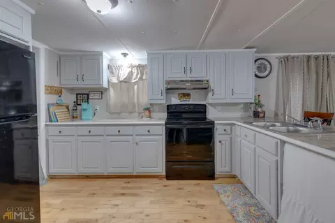 5656 Hemlock St, Lula, GA 30554 photo 13