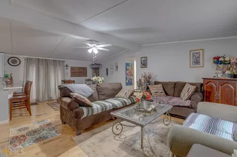 5656 Hemlock St, Lula, GA 30554 photo 4