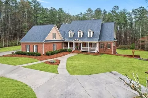 4811 Thornhill Dr NW, Acworth, GA 30101