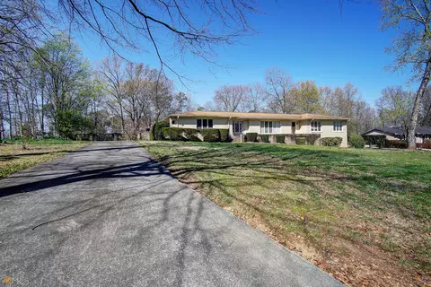 144 Devonwood Dr, Calhoun, GA 30701 photo 2