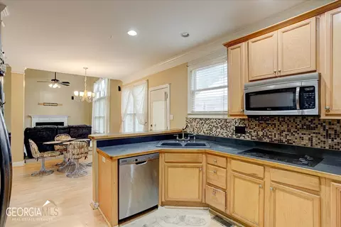 720 Lakemont Dr, Hampton, GA 30228 photo 4