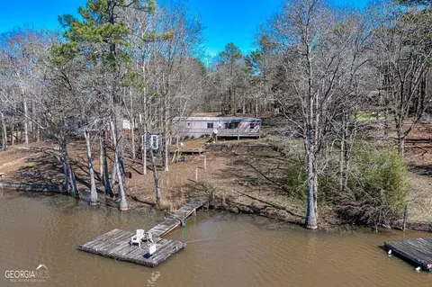 917 Bear Creek Pt, Mansfield, GA 30055