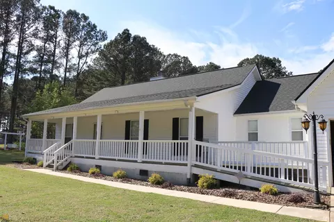 8 Pine View Dr, Winterville, GA 30683