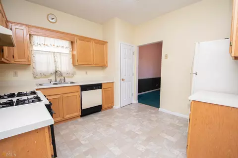 6495 Mill Ct, Morrow, GA 30260 photo 5