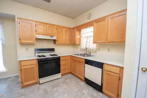 6495 Mill Ct, Morrow, GA 30260 photo 7