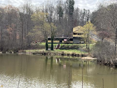 79 Thrasher Dr, Toccoa, GA 30577 photo 1