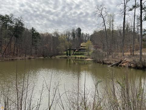 79 Thrasher Dr, Toccoa, GA 30577 photo 2