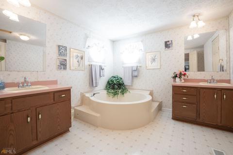 497 W Main St, Rutledge, GA 30663 photo 13