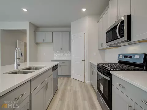 205 Wells Cir, Canton, GA 30114 photo 8