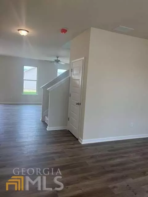 404 Mcginnis Cir, Calhoun, GA 30701 photo 2