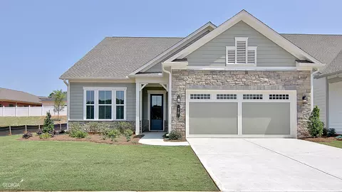 70 Oakside Dr, Newnan, GA 30265