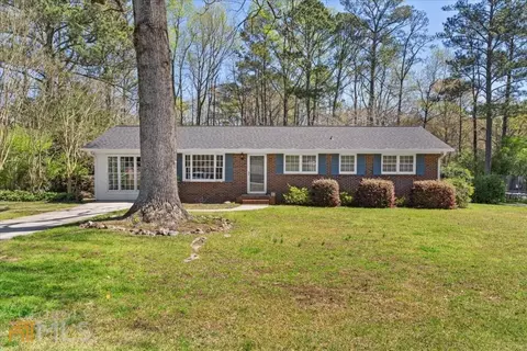 1211 Roscoe Rd, Newnan, GA 30263