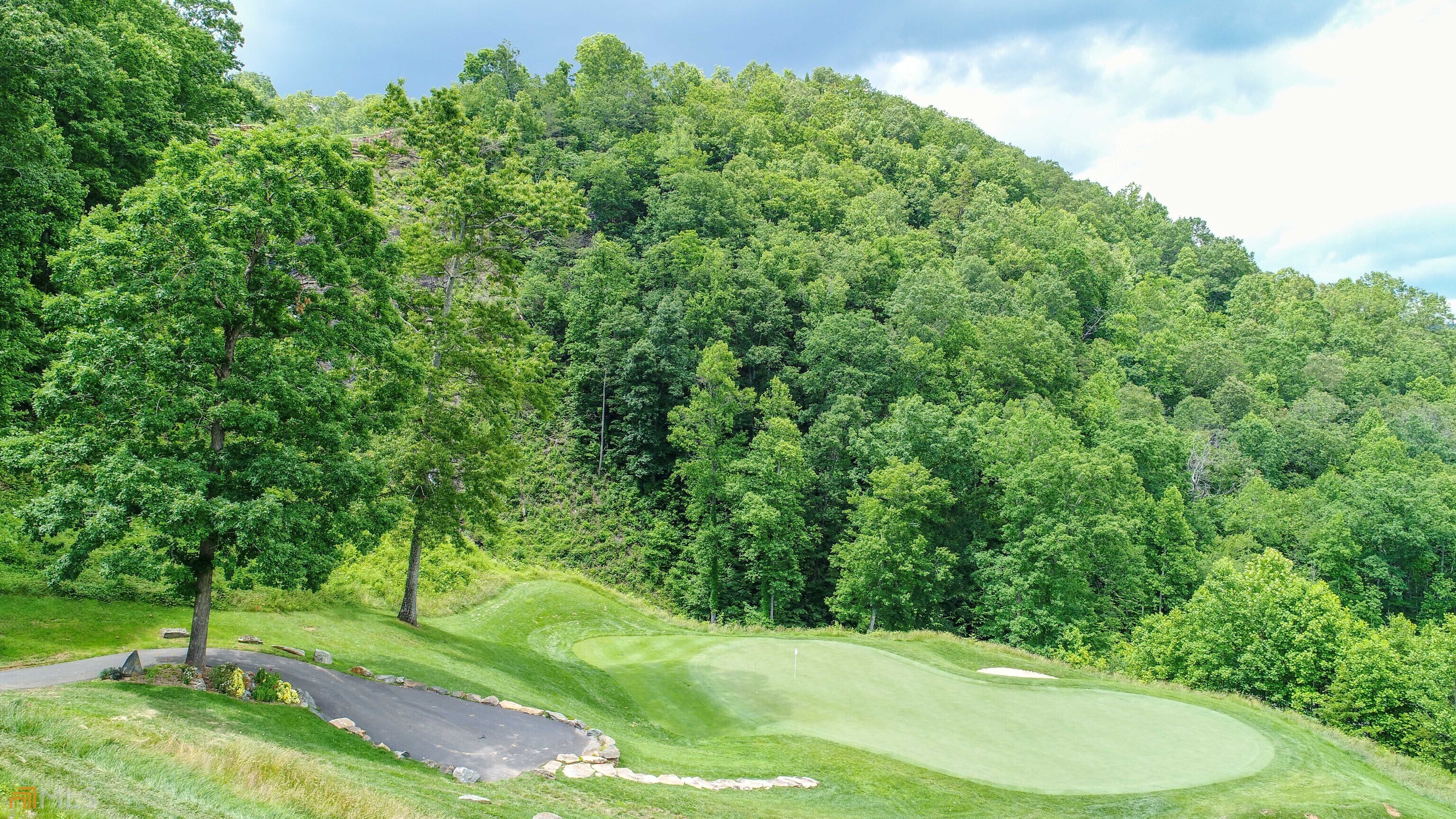 2 Waterfall Dr Unit -f  