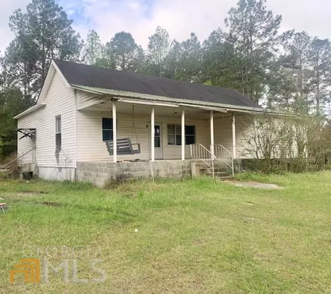 6 E Fourth St, Mcrae-helena, GA 31037