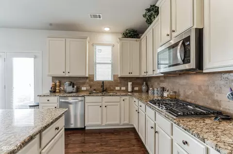 384 Hamilton Pointe Dr, Mcdonough, GA 30253 photo 12