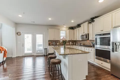 384 Hamilton Pointe Dr, Mcdonough, GA 30253 photo 9