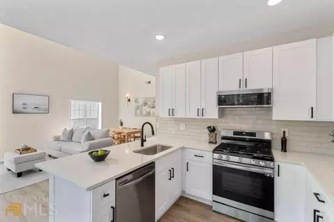 240 Abbotts Mill Dr, Duluth, GA 30097 photo 6