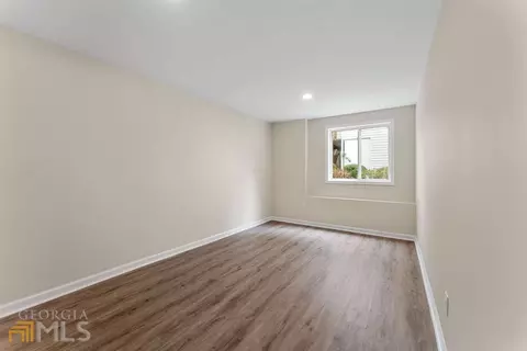 240 Abbotts Mill Dr, Duluth, GA 30097 photo 4