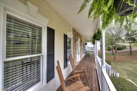 32 Hampton Dr, White, GA 30184 photo 5