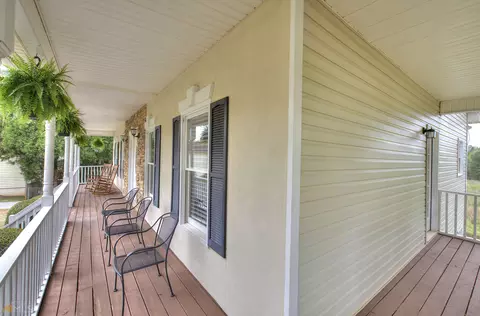 32 Hampton Dr, White, GA 30184 photo 6