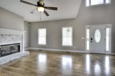 32 Hampton Dr, White, GA 30184 photo 7