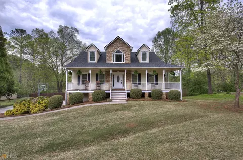 32 Hampton Dr, White, GA 30184 photo 2