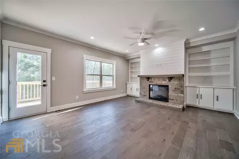 547 Crestmont Ln, Canton, GA 30114 photo 8