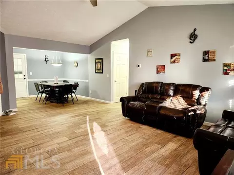 3072 Brook Ln, Rex, GA 30273 photo 3