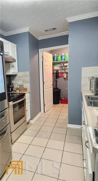 3072 Brook Ln, Rex, GA 30273 photo 8